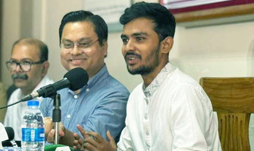 দ্রব্যমূল্য নিয়ন্ত্রণে ‘হার্ডলাইনে’ যেতে হবে: উপদেষ্টা আসিফ মাহমুদ